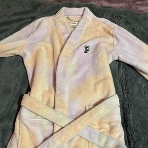 Women’s size XS PINK robe, tye-dye